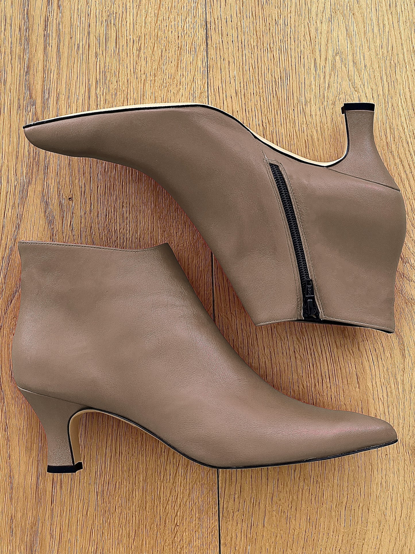 NICK LEATHER TAUPE