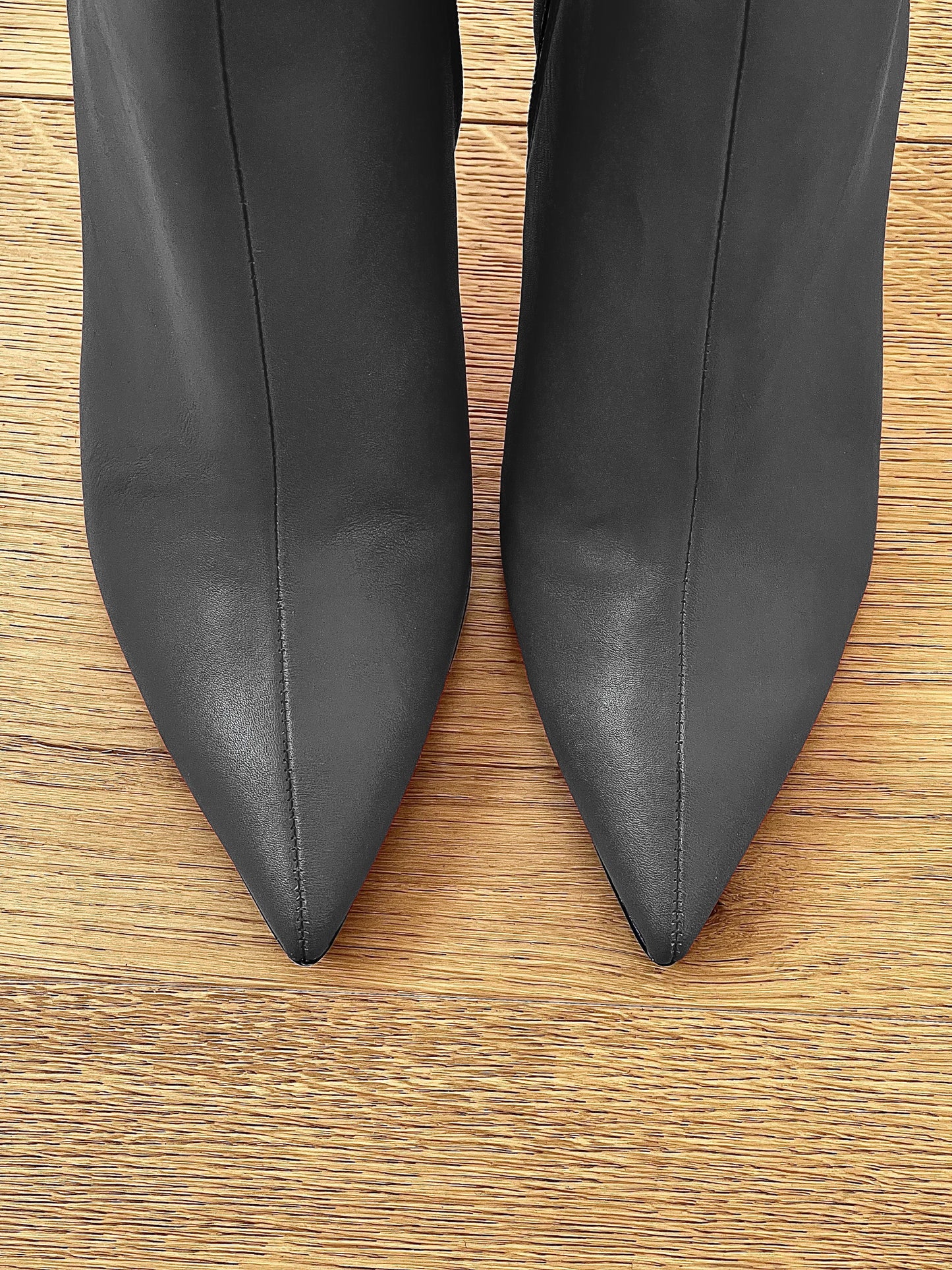 BORN LEATHER CINZENTO