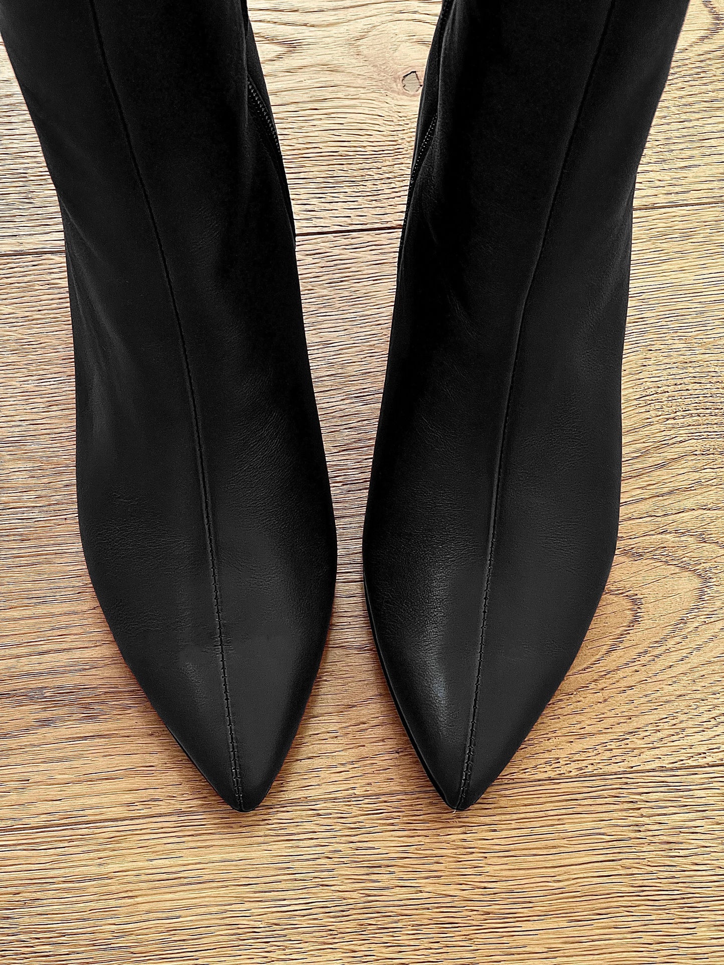 MARK LEATHER PRETO