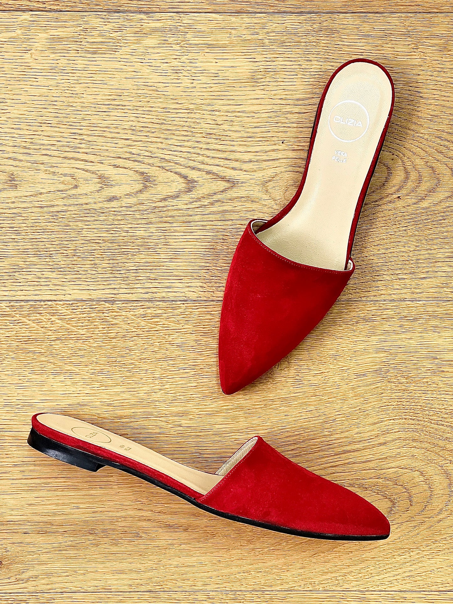 AINETT RED SUEDE