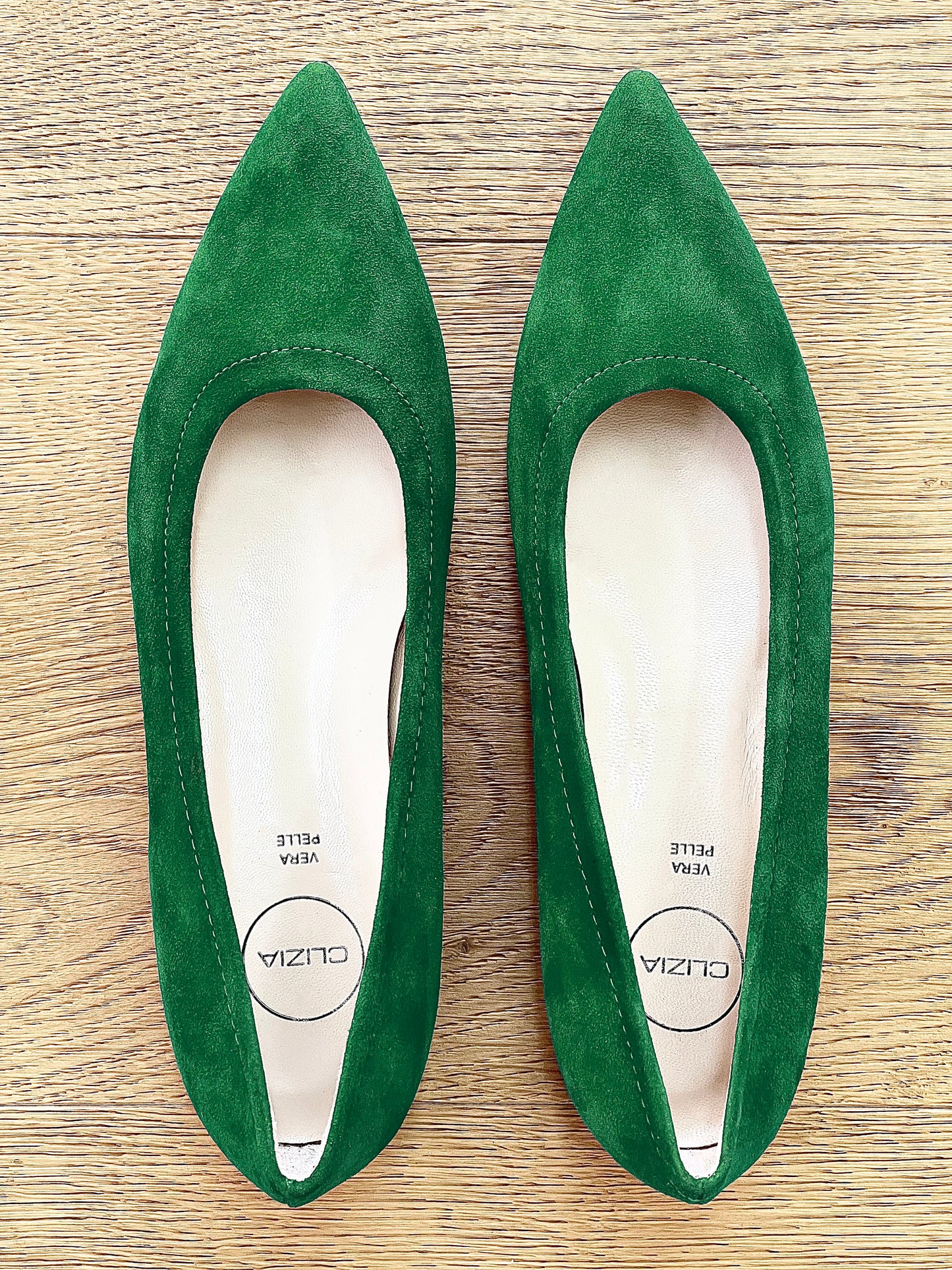 O PIELE DE CĂPRIOARĂ VERDE