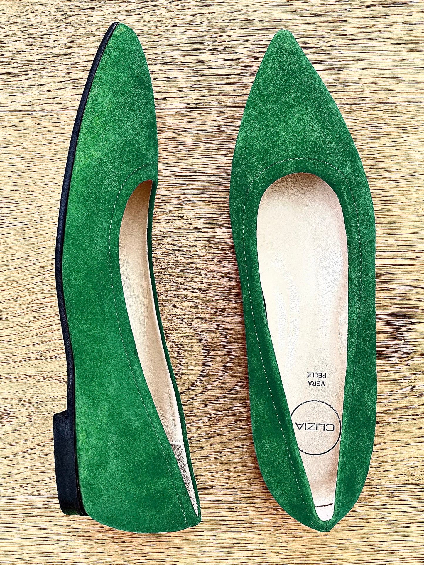 O PIELE DE CĂPRIOARĂ VERDE