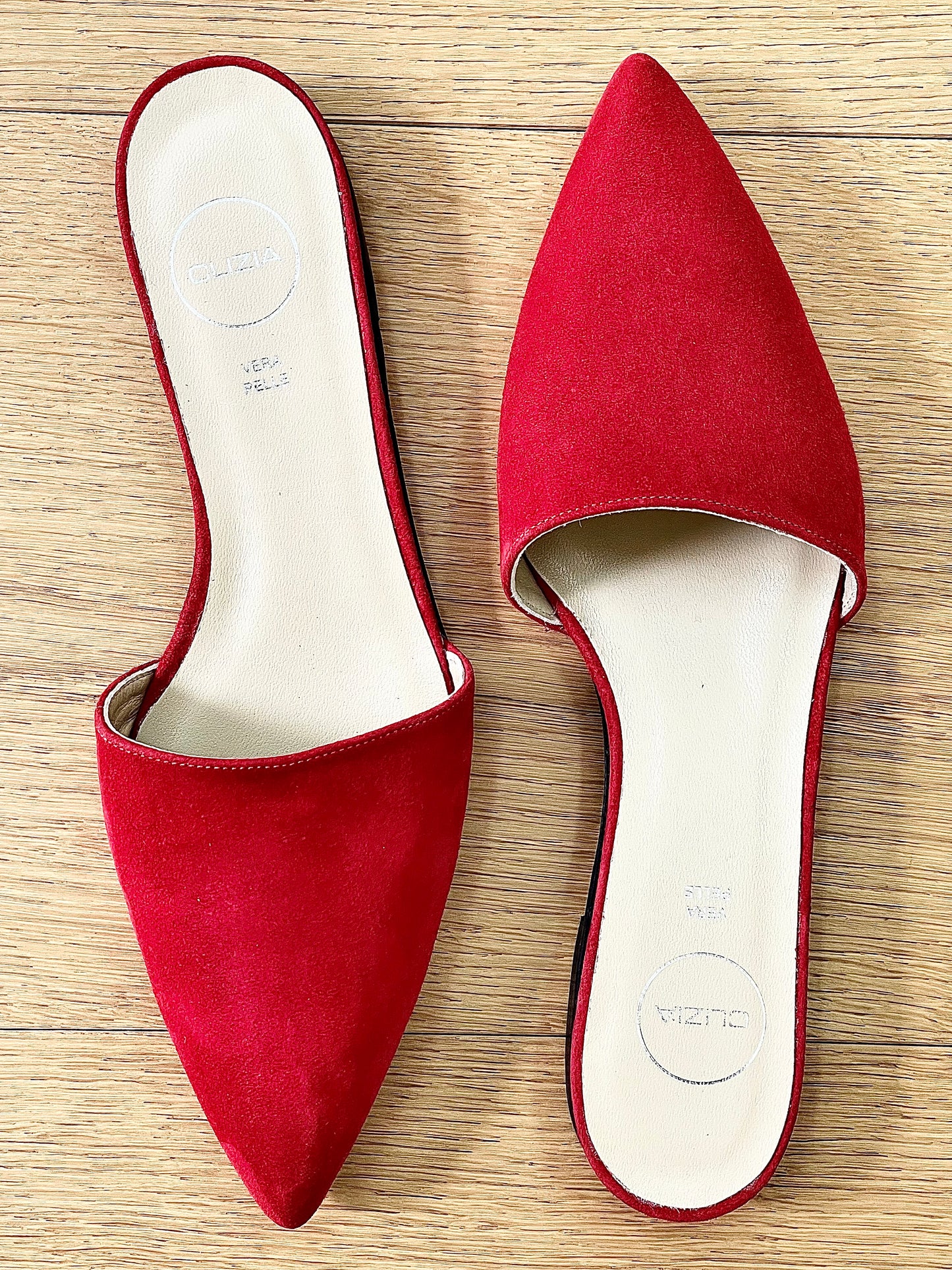 AINETT RED SUEDE