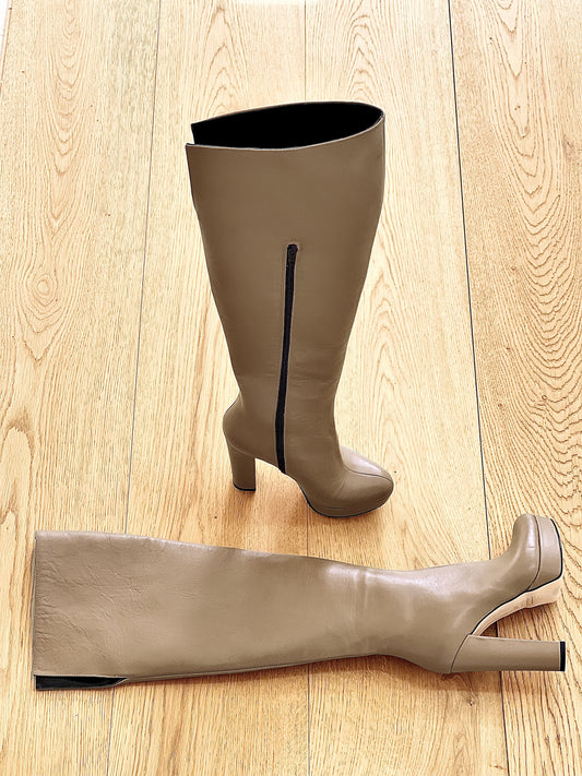 KRISTEN PIELE DE CULOARE TAUPE