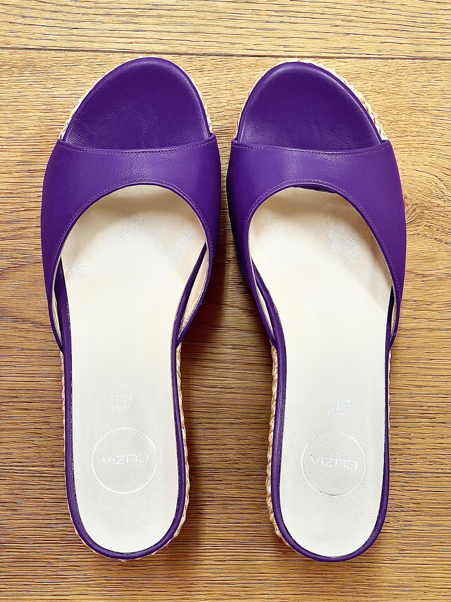 VENUS VIOLA