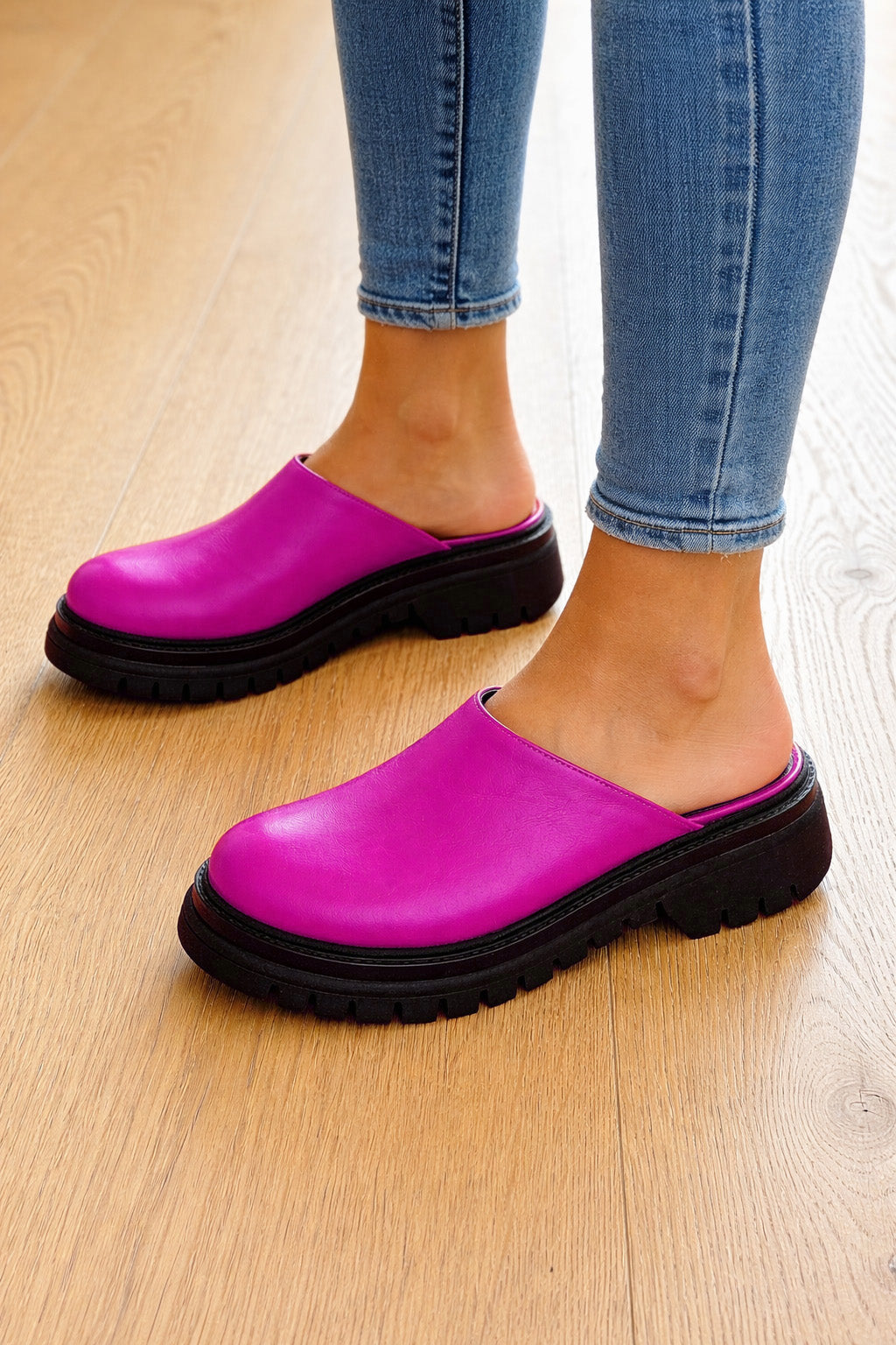 EXOTICKÁ KOŽA VO FARBE FUCHSIE