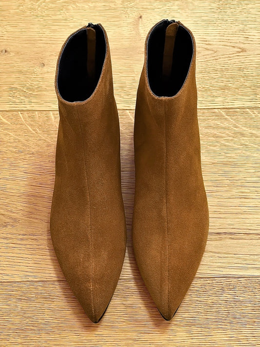 SINDEL Z JELENICE V FARBE COGNAC