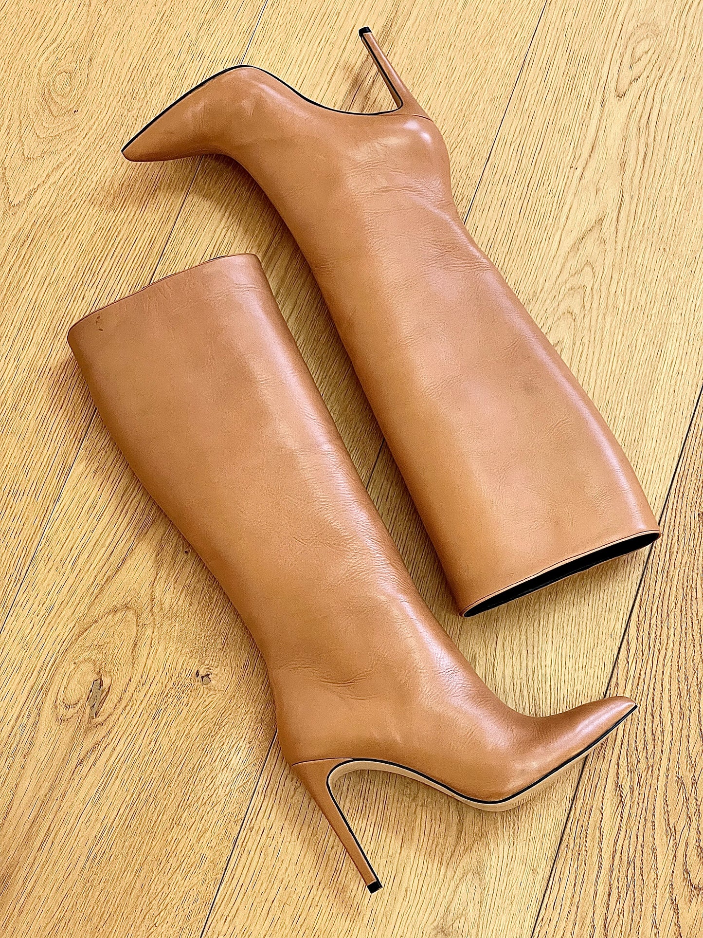 JUANA LEATHER