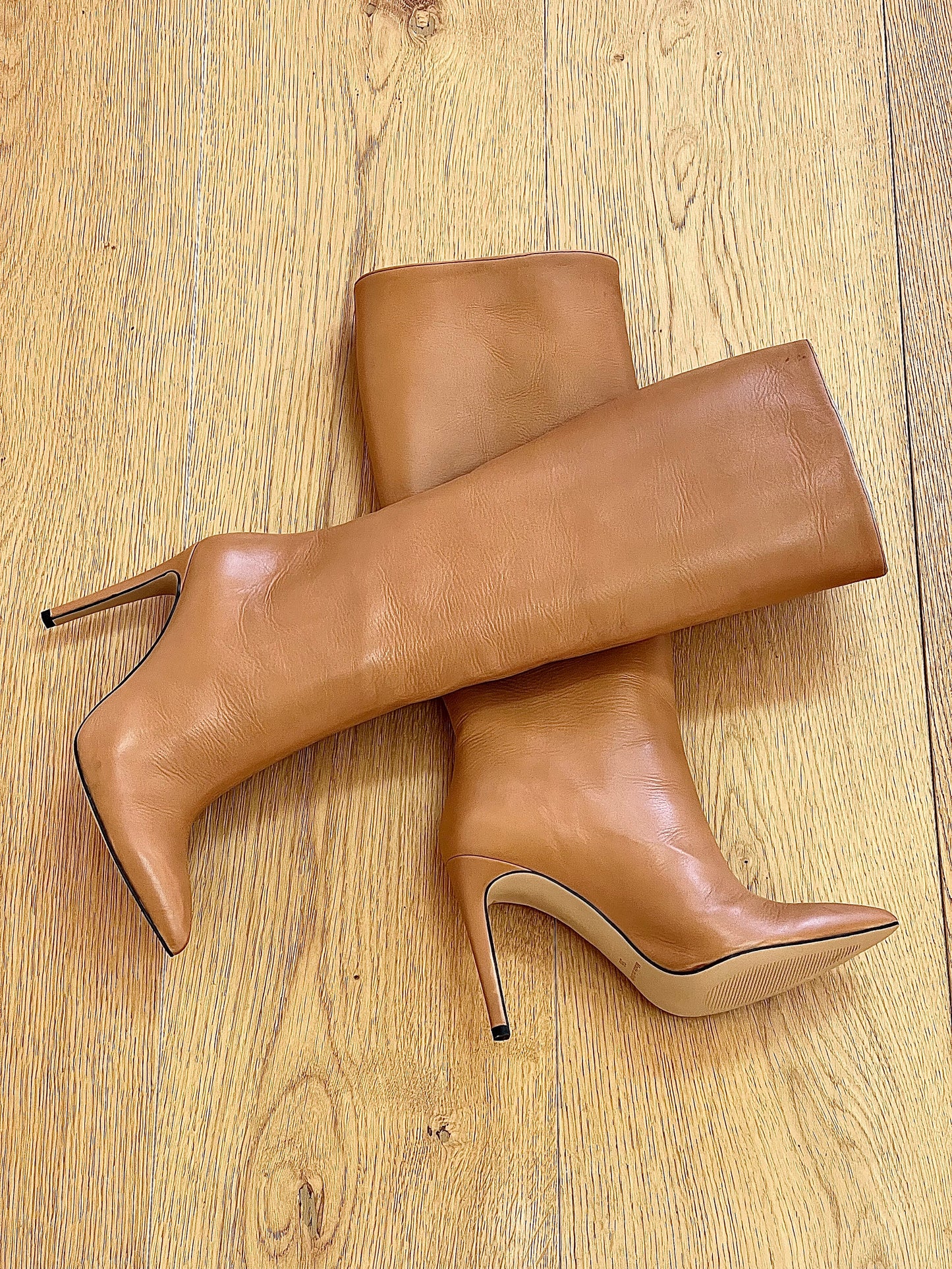 JUANA LEATHER