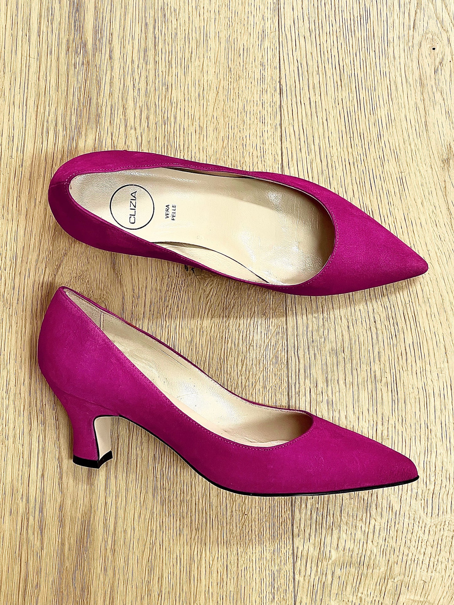 TANEC V FARBE FUXIA