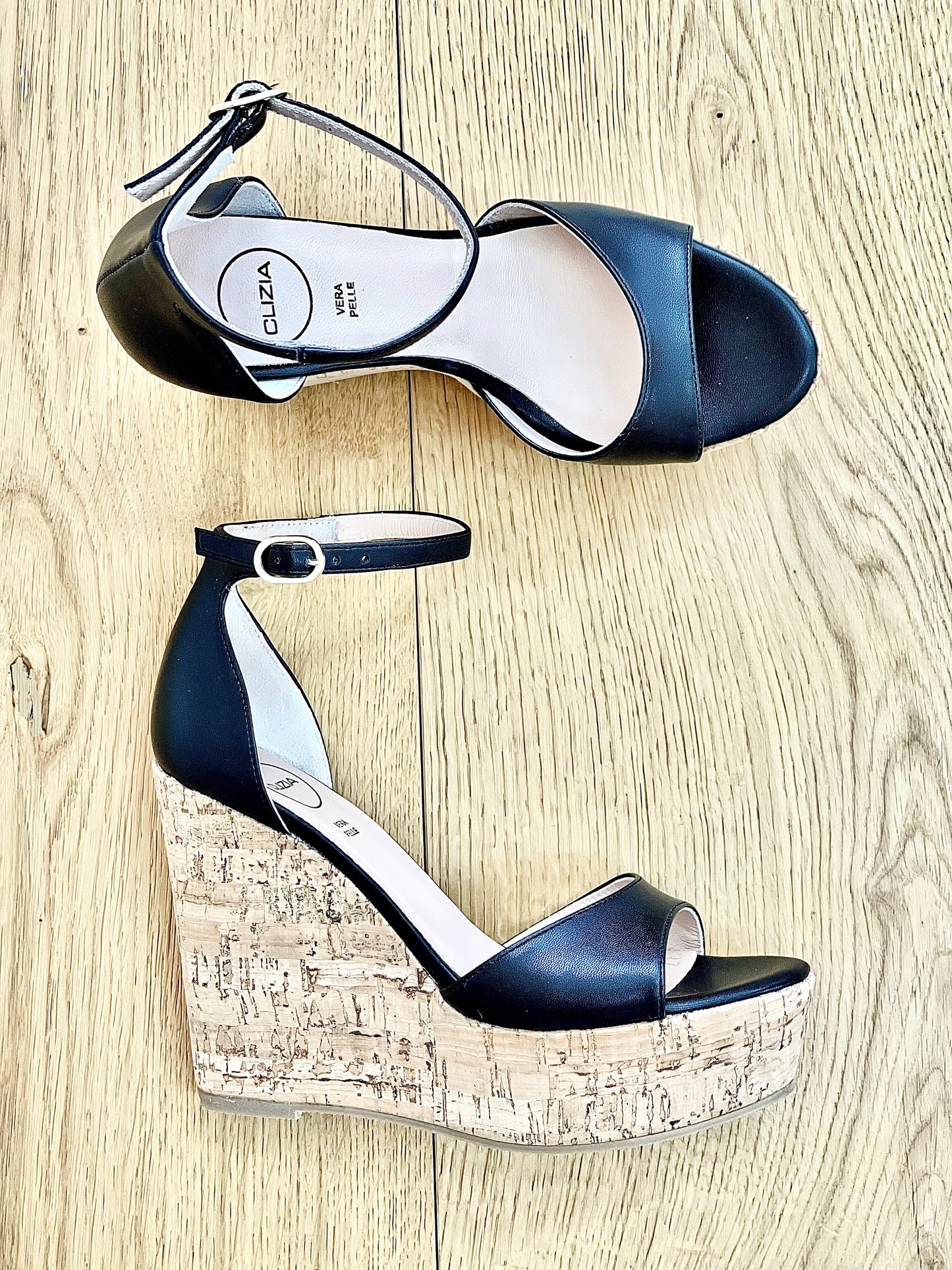 IVY BLACK