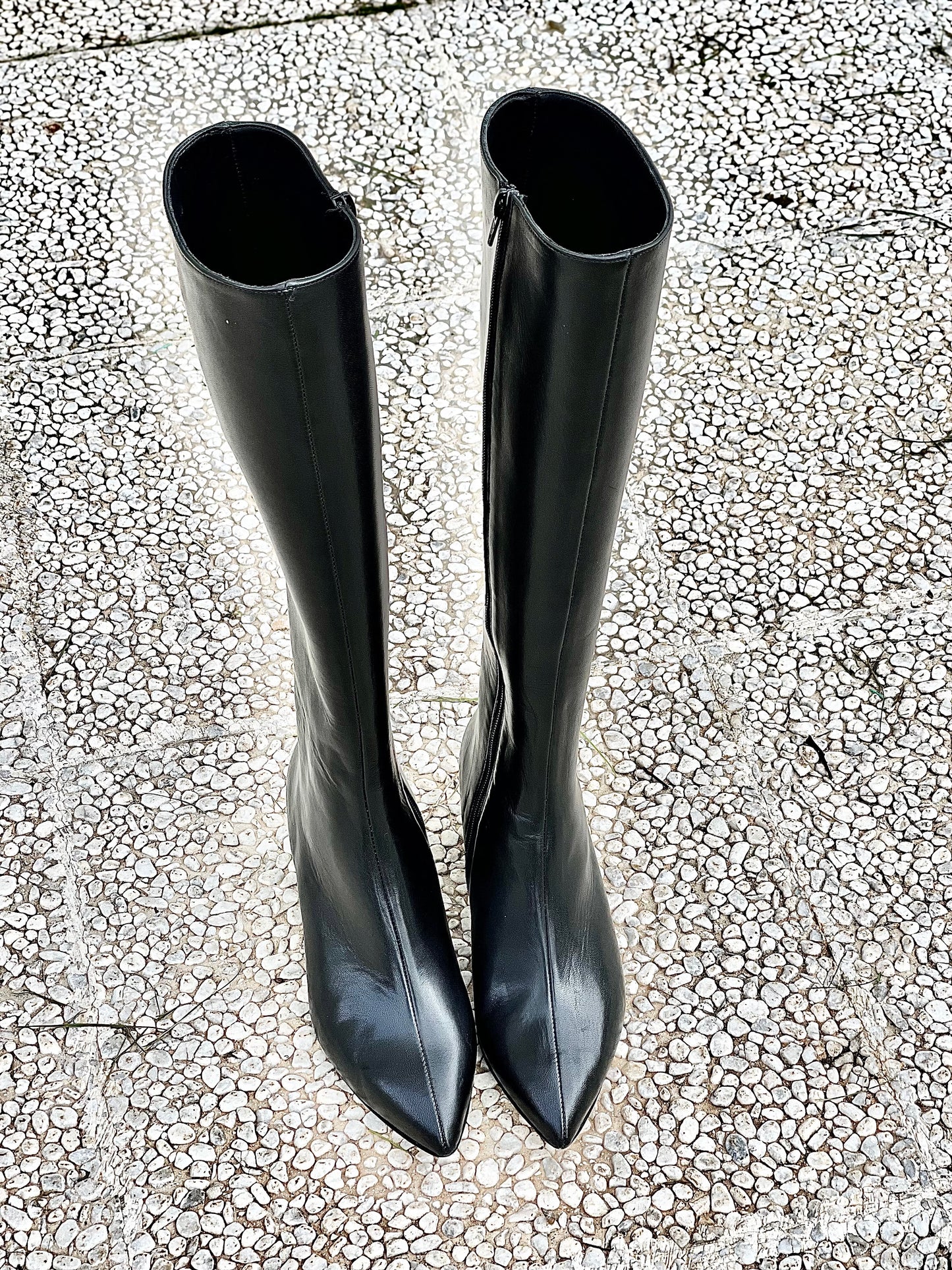 BOLIVIA BLACK