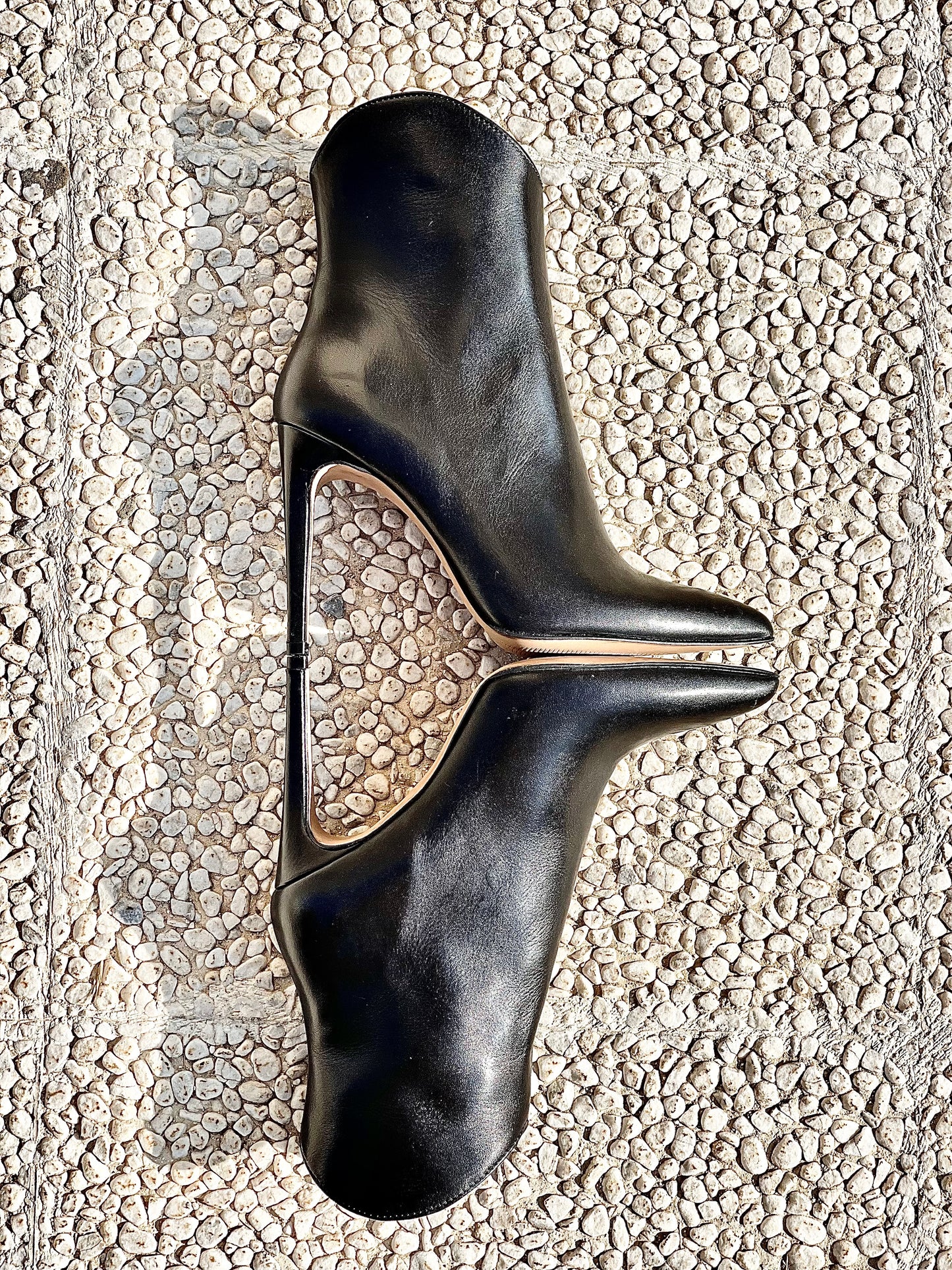 GENEVA BLACK