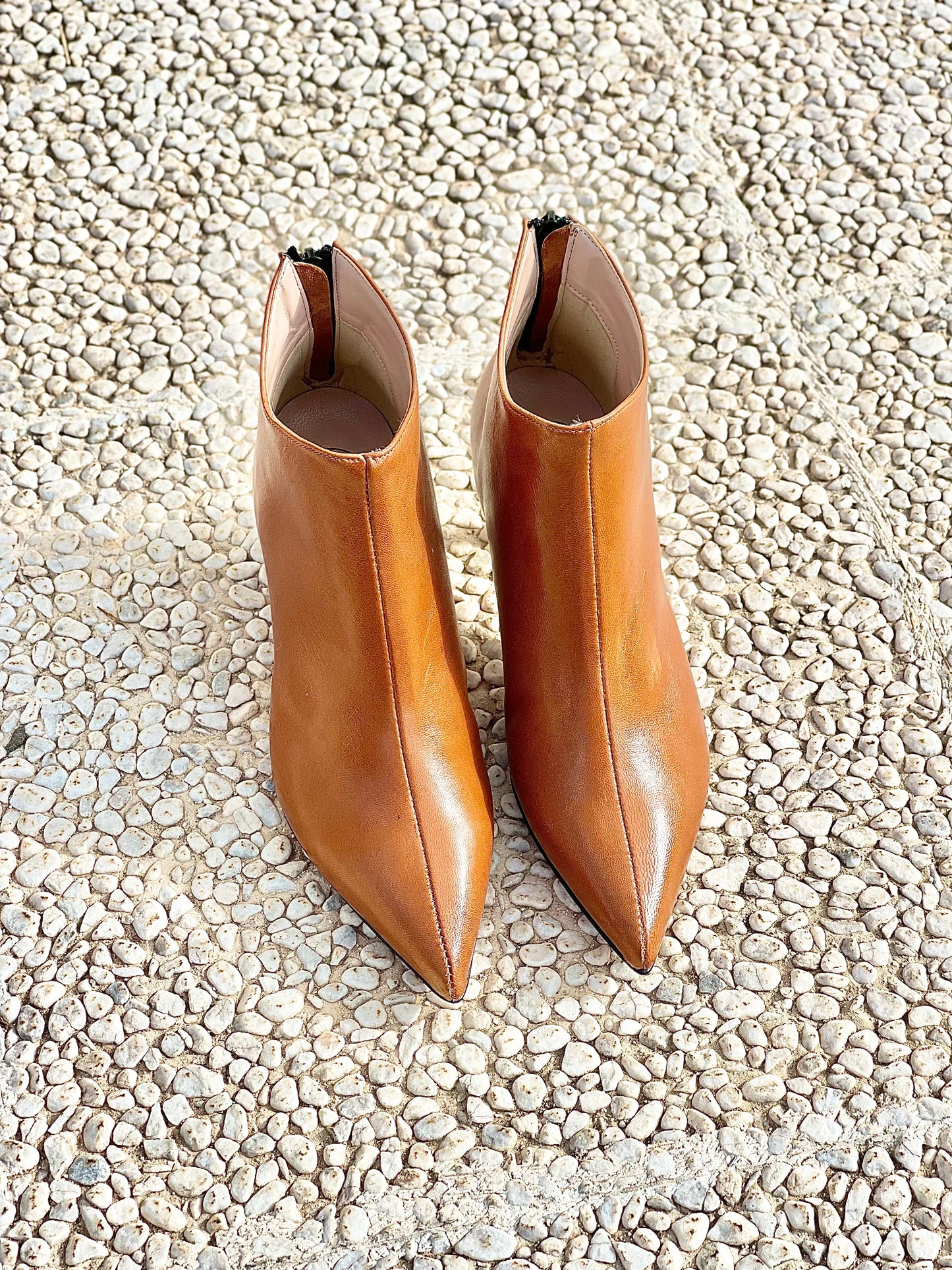 GHITA LEATHER