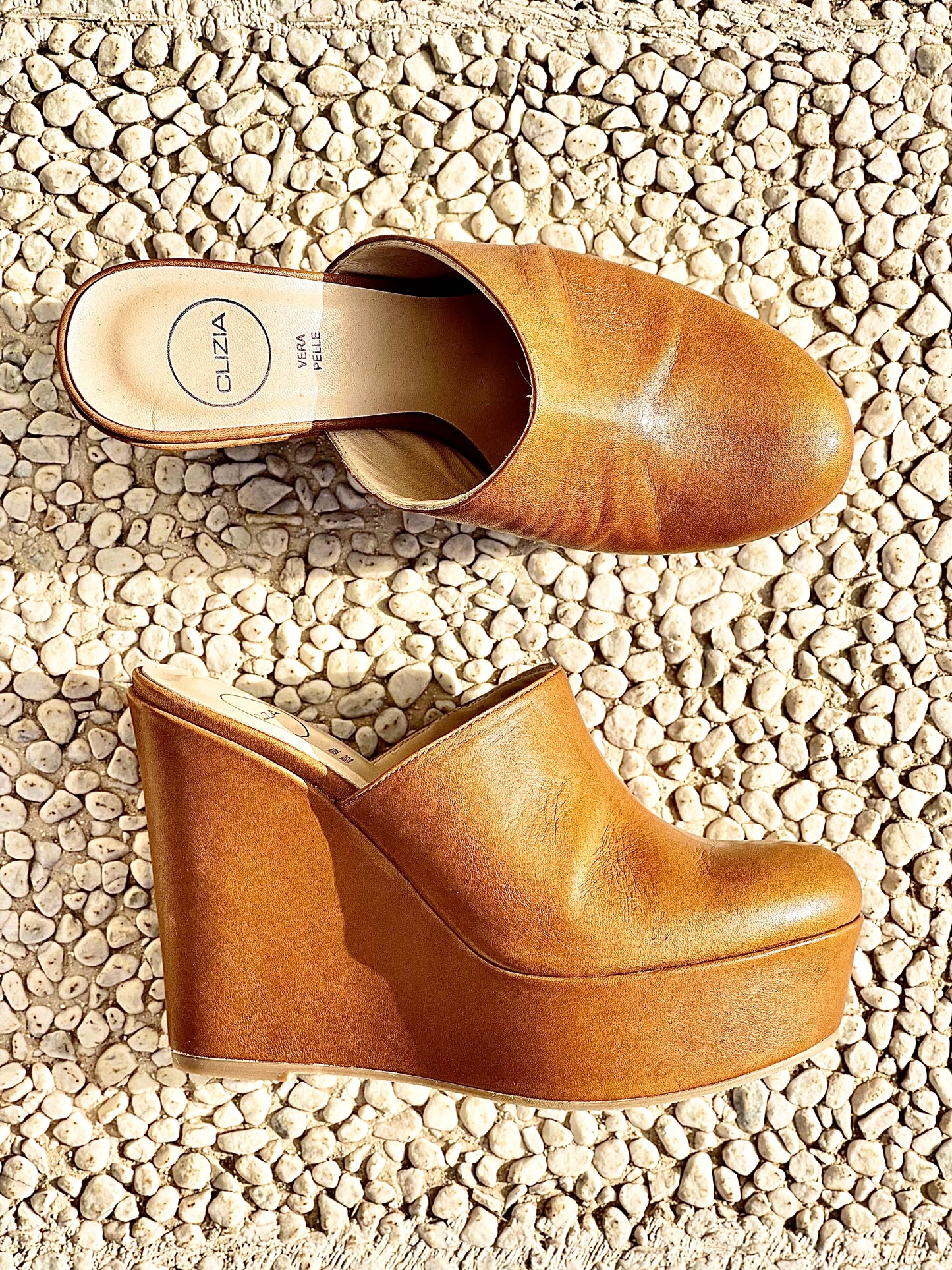 LIU LEATHER