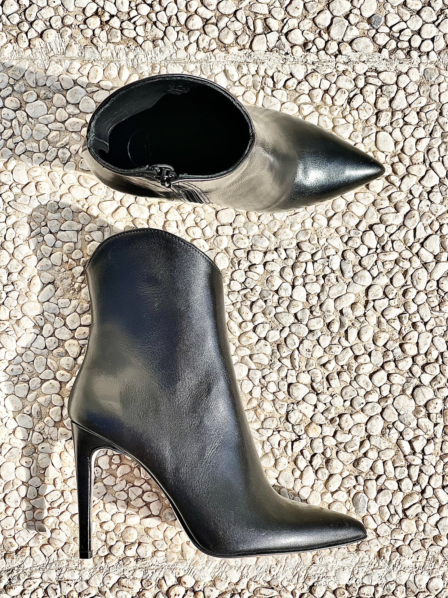 GENEVA BLACK