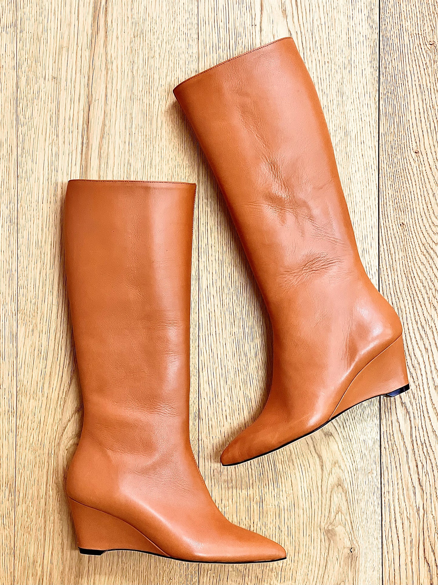 SYDNEY LEATHER