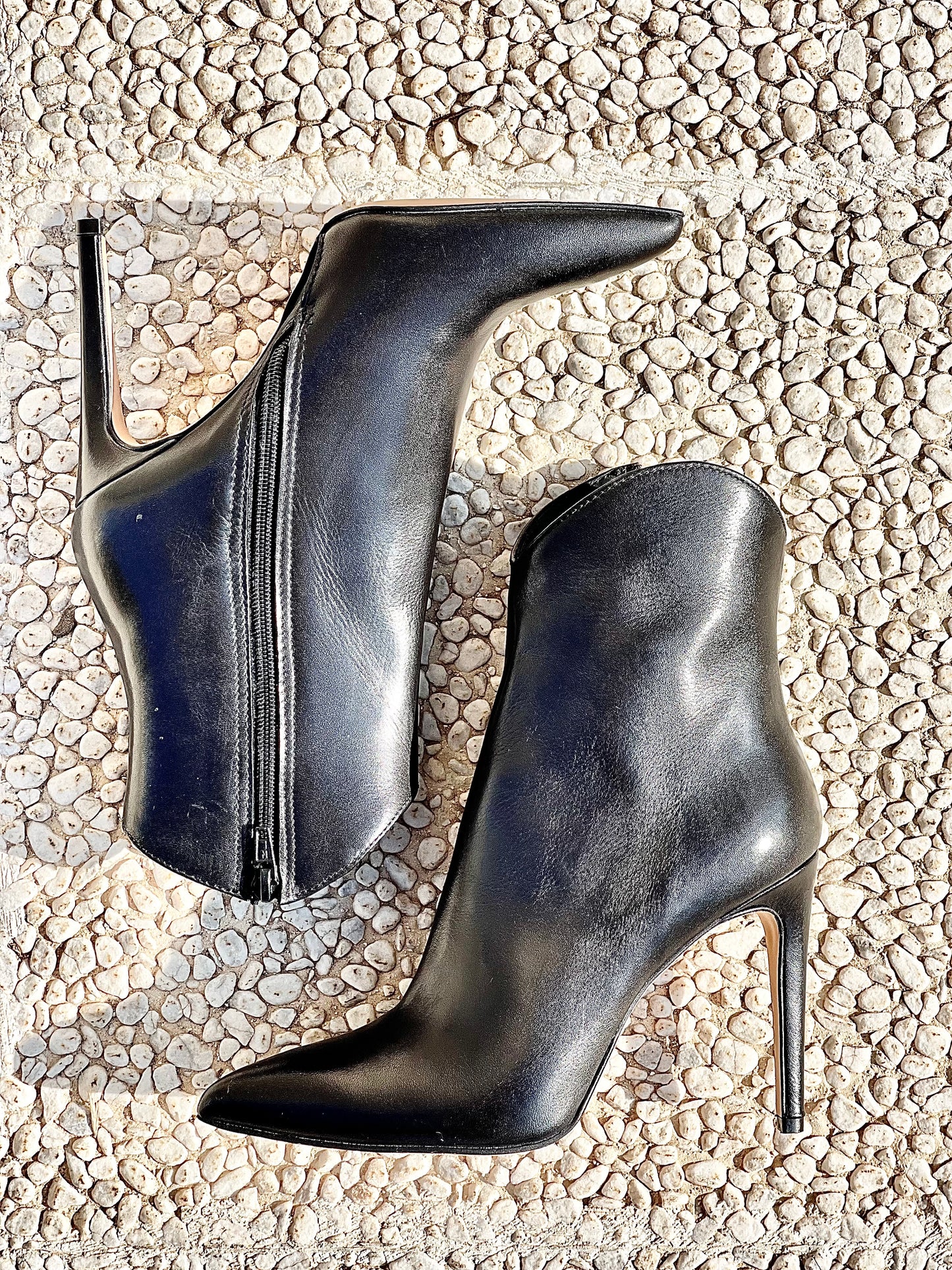 GENEVA BLACK