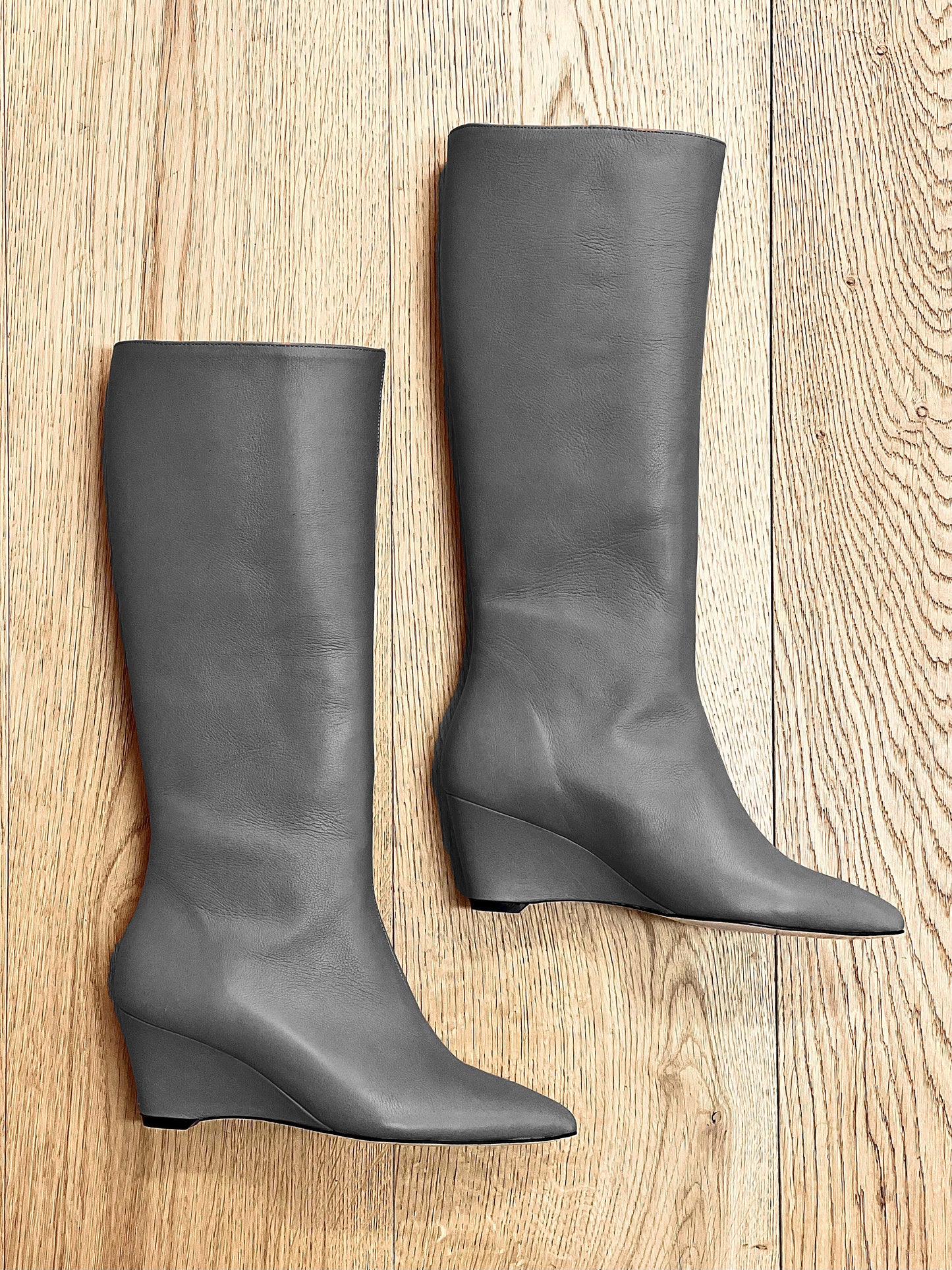 SYDNEY LEATHER GREY