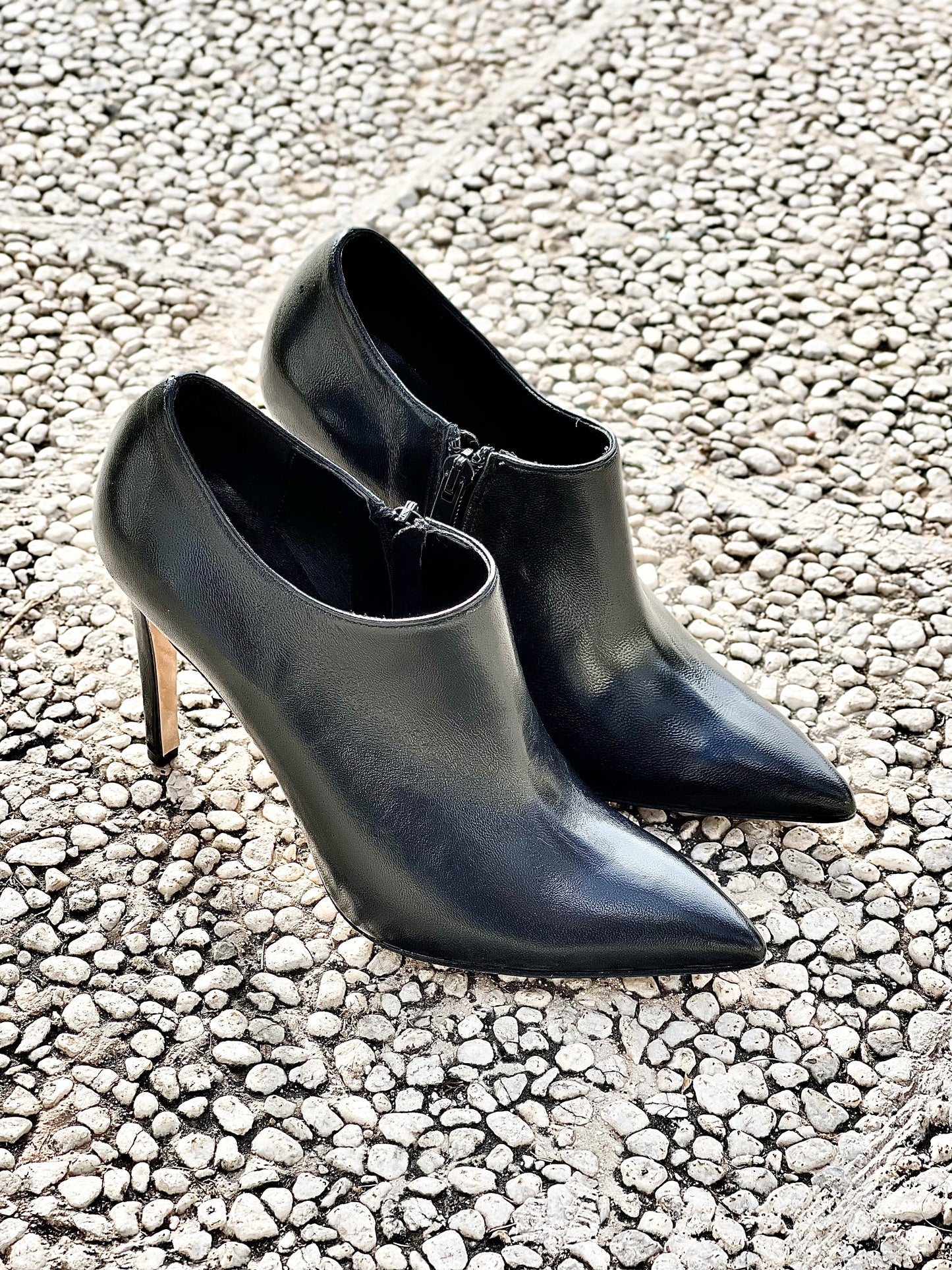 BLACK LUISE