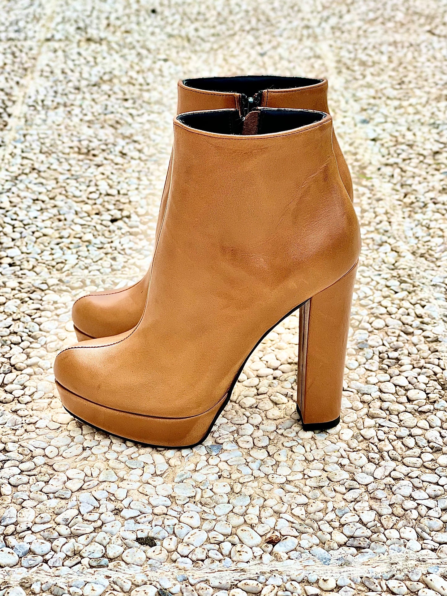 BOB LEATHER