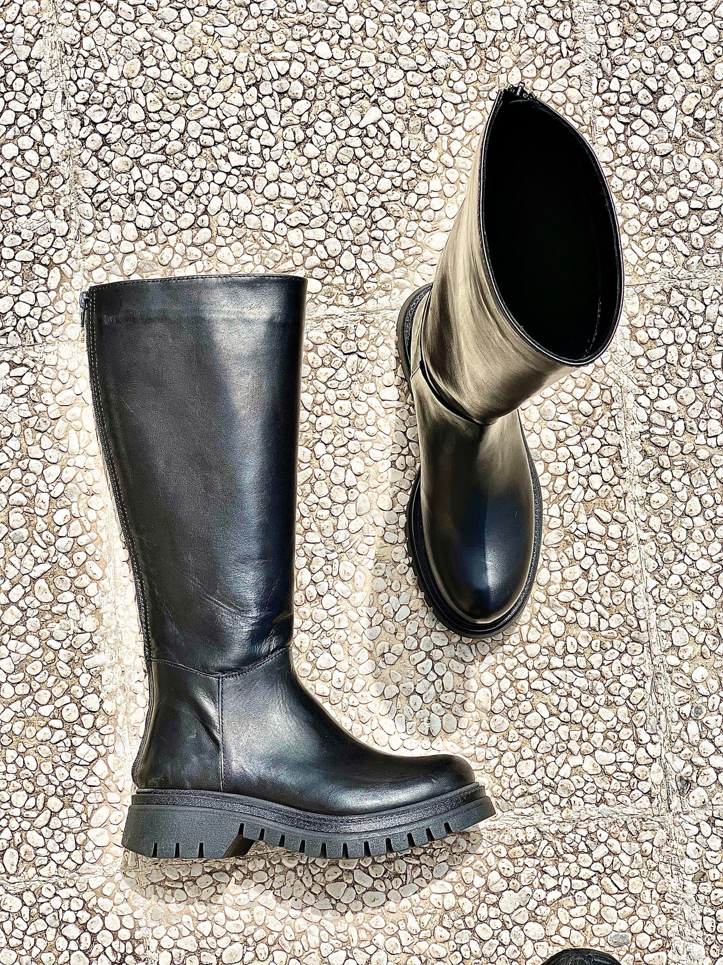 SELVA BLACK