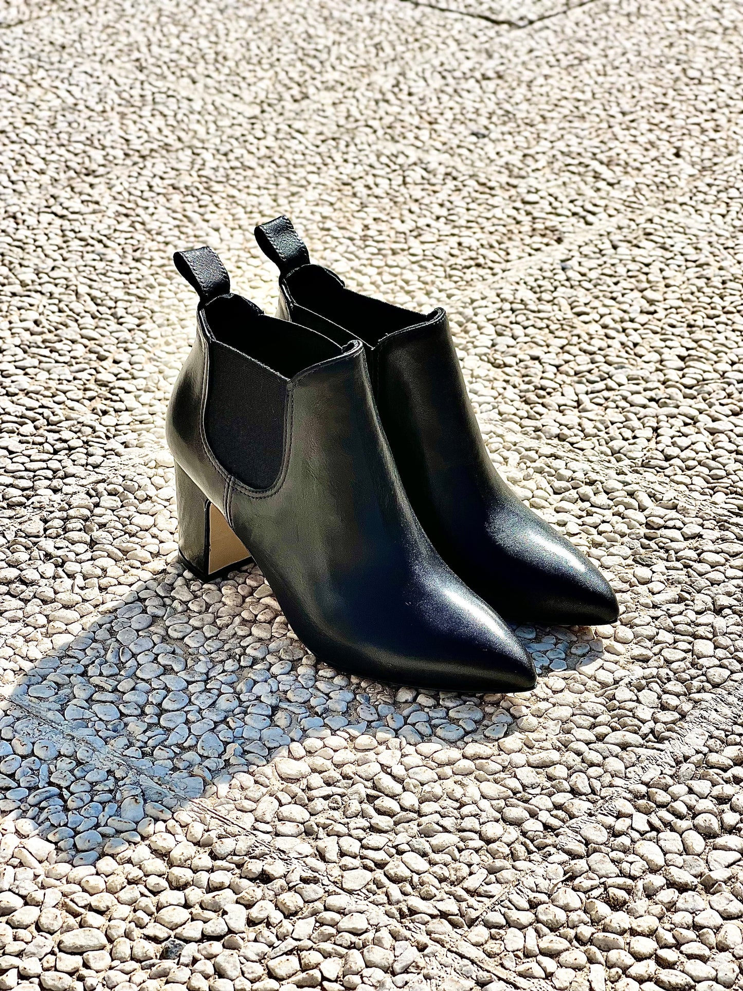 TUNDRA BLACK
