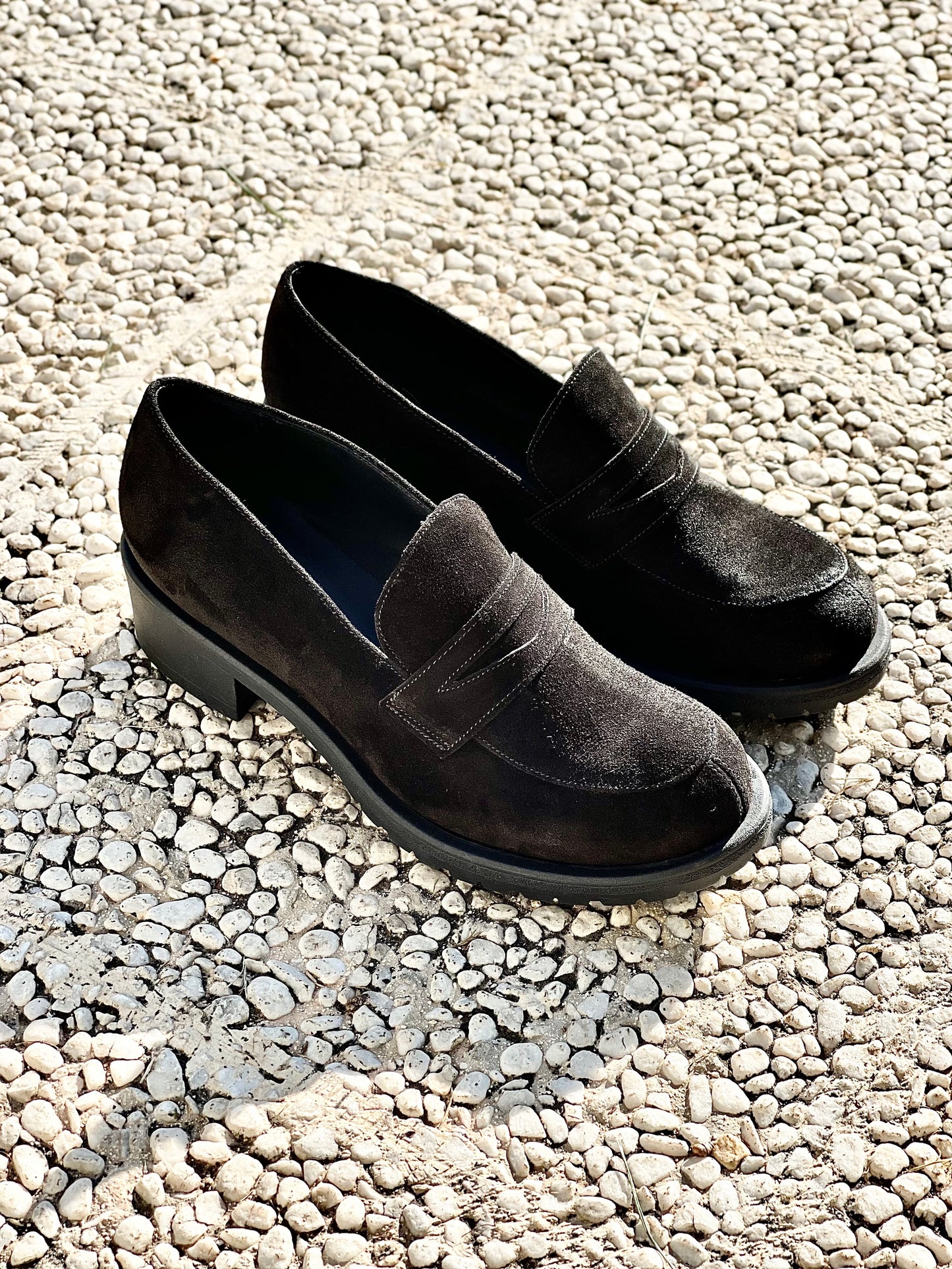 NELLY ČIERNY SEMIŠ