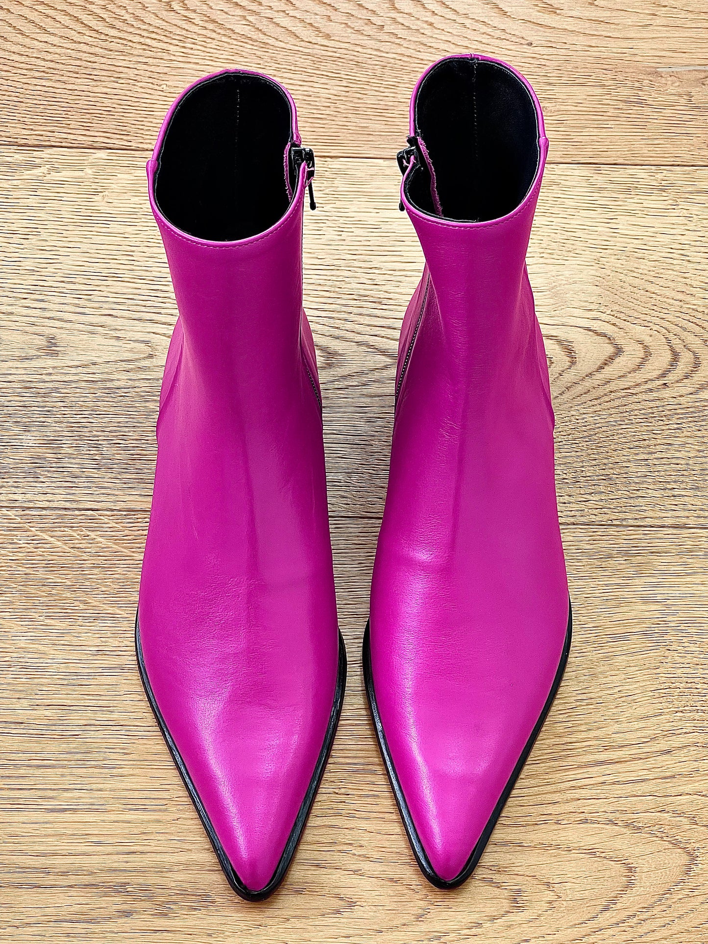 ANDERS FUCHSIA LÄDER