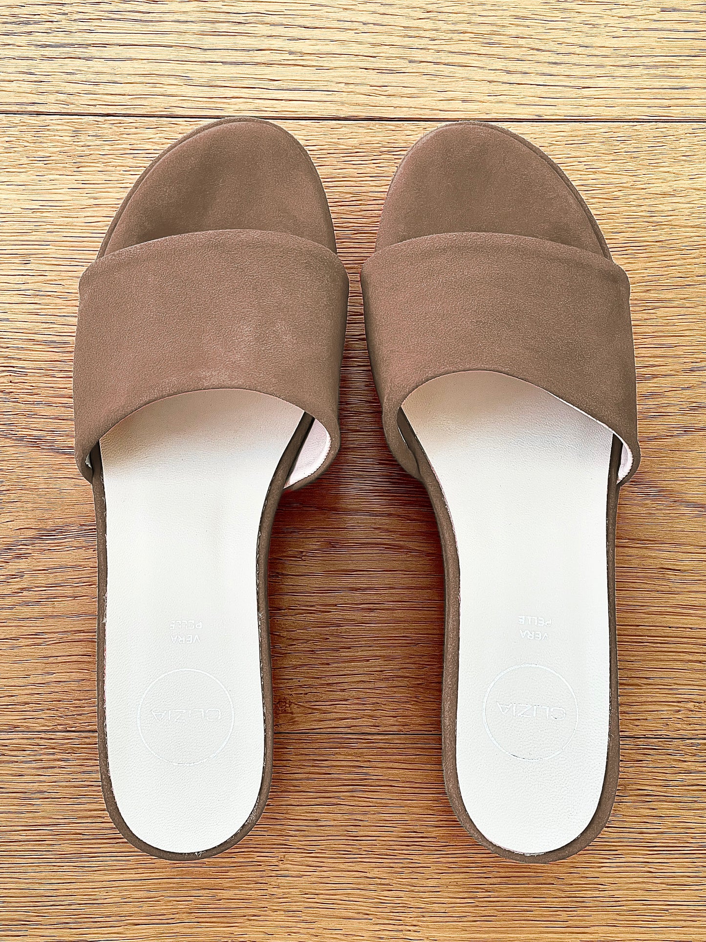 ARON MOCKA TAUPE