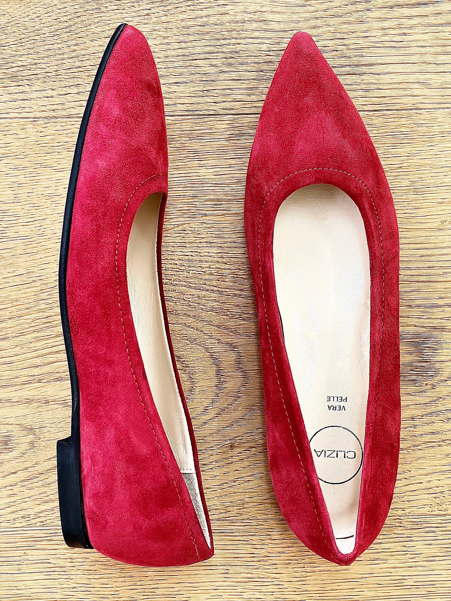 UMA RED SUEDE