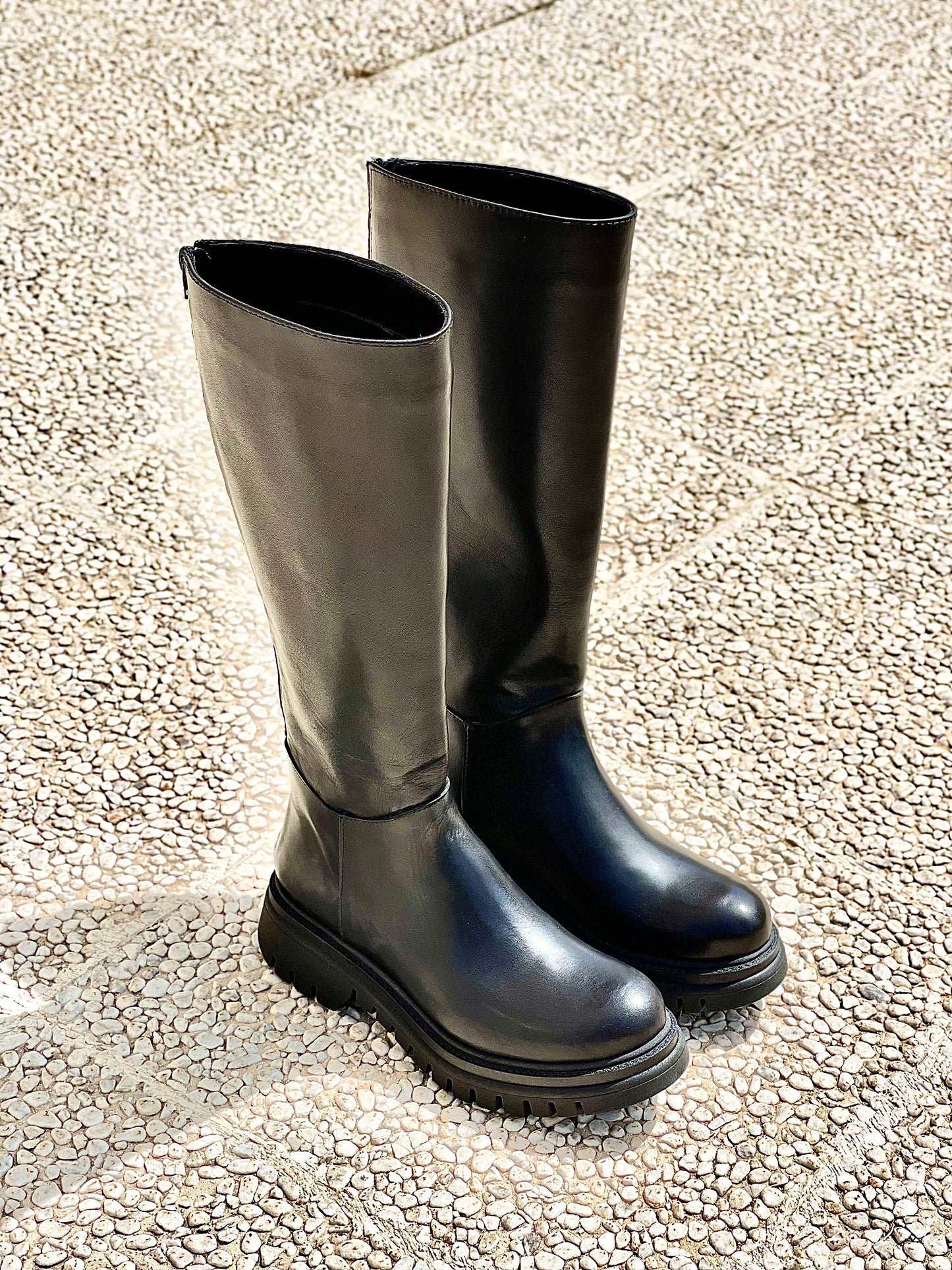 SELVA BLACK