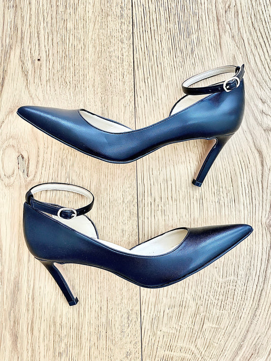 黑色吉赛尔
