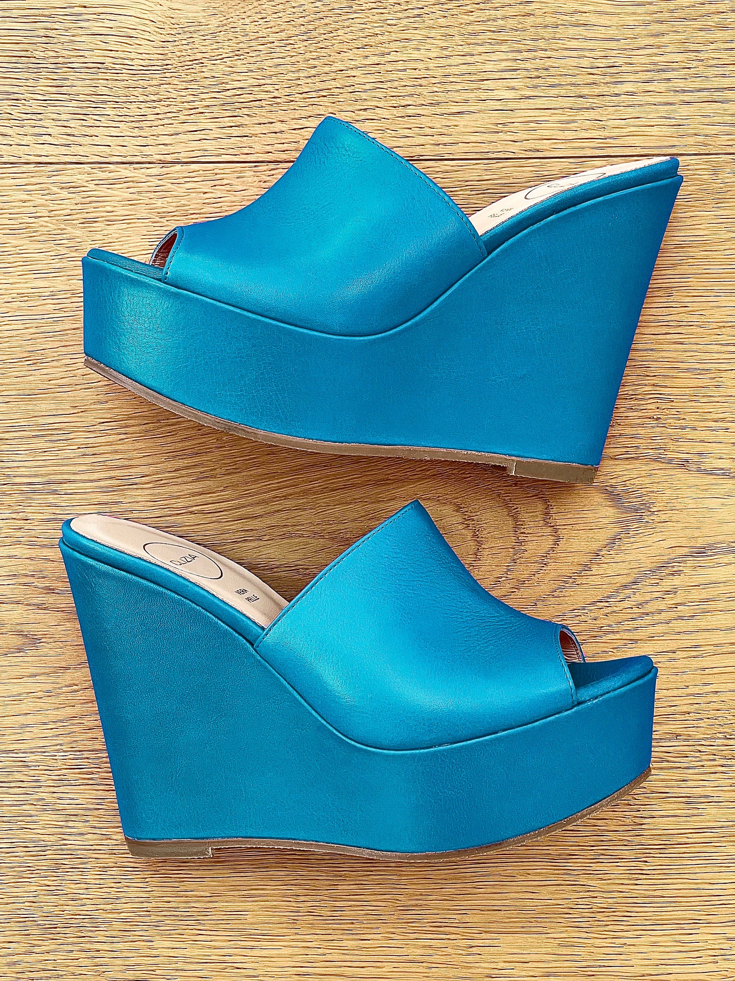 EMMA PELLE AZZURRO