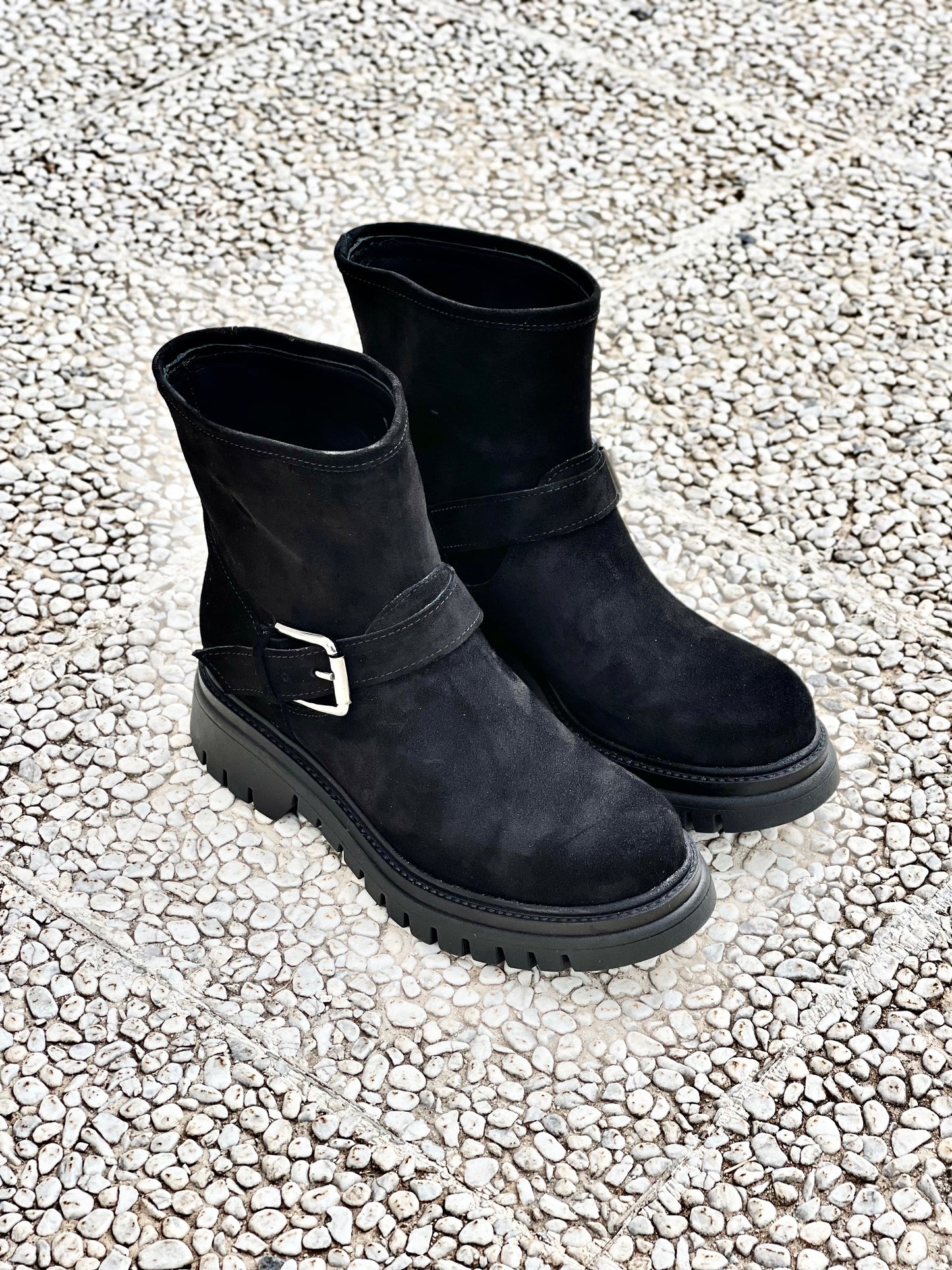 VICTOR SCAMOSCIATO NERO