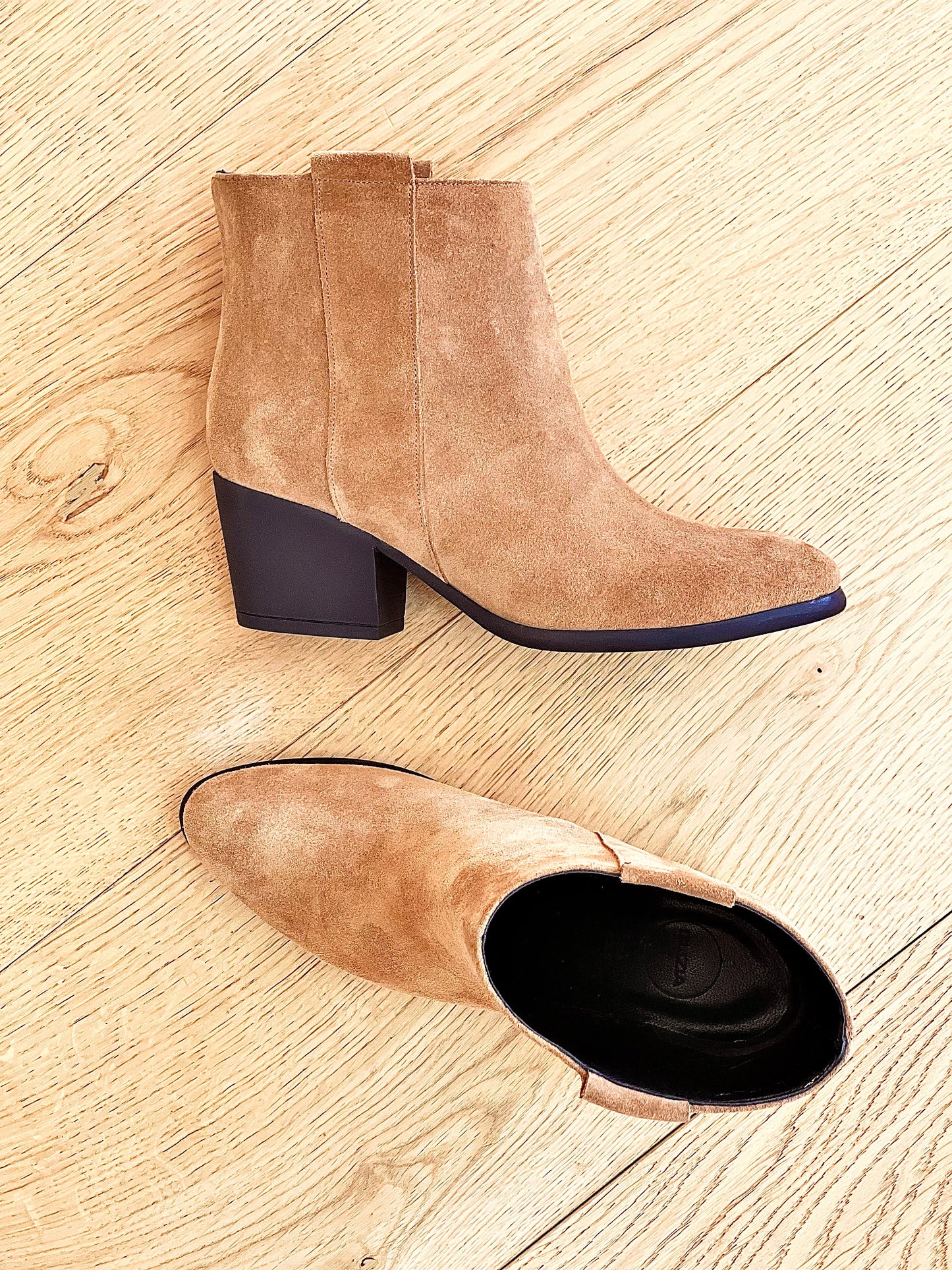 TESSA SCAMOSCIATO CUOIO