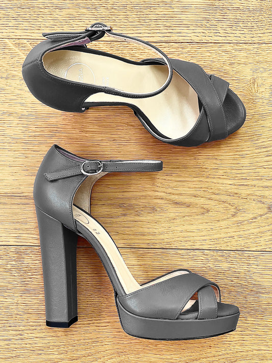 BRAIS LEATHER GREY