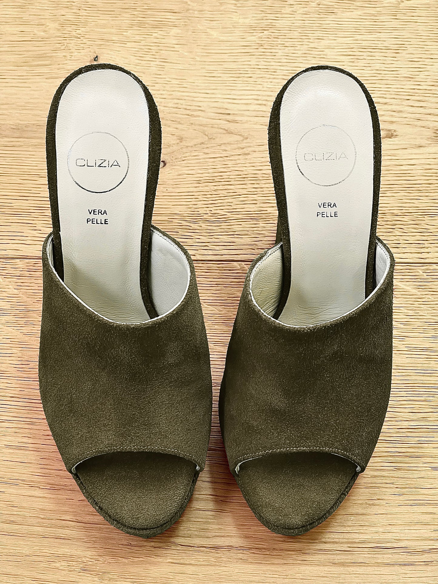 LEWIS SUEDE KHAKI