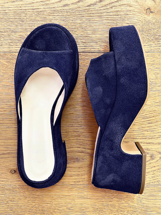 JACKIE BLUE SUEDE
