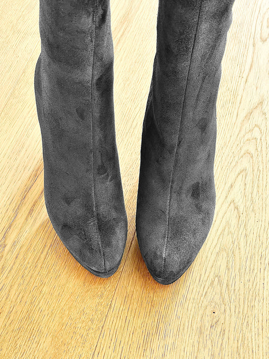 KRISTEN GREY SUEDE
