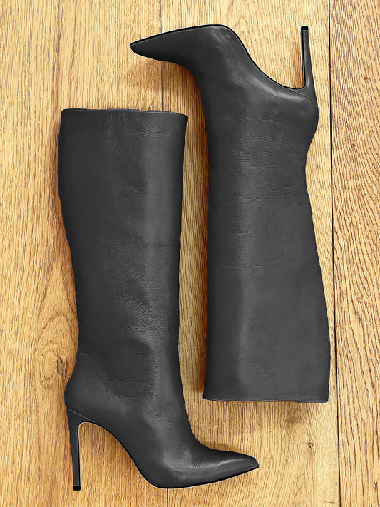 JUANA KOŽENÁ ČERNÁ