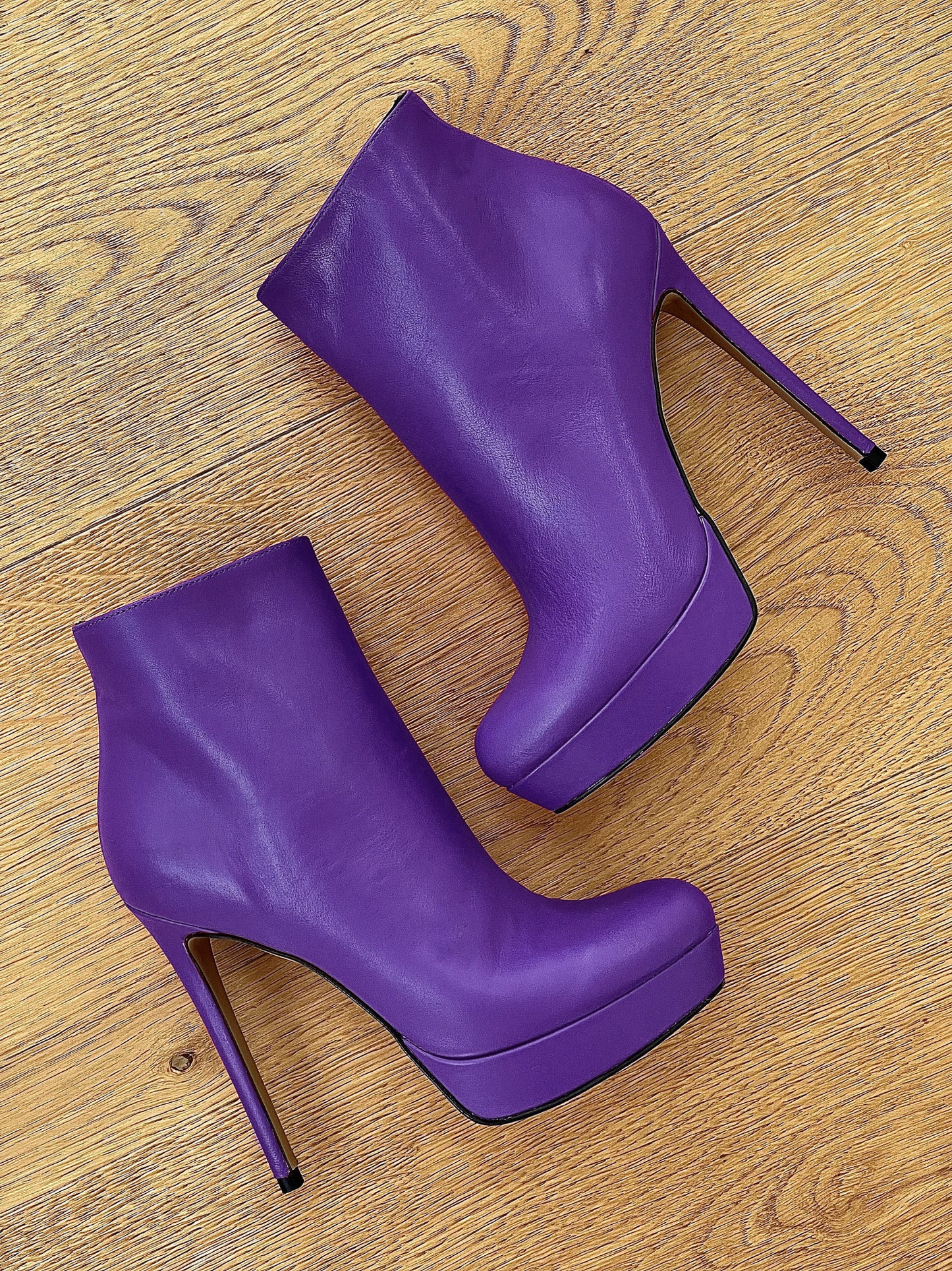 LOREN PURPLE LEATHER