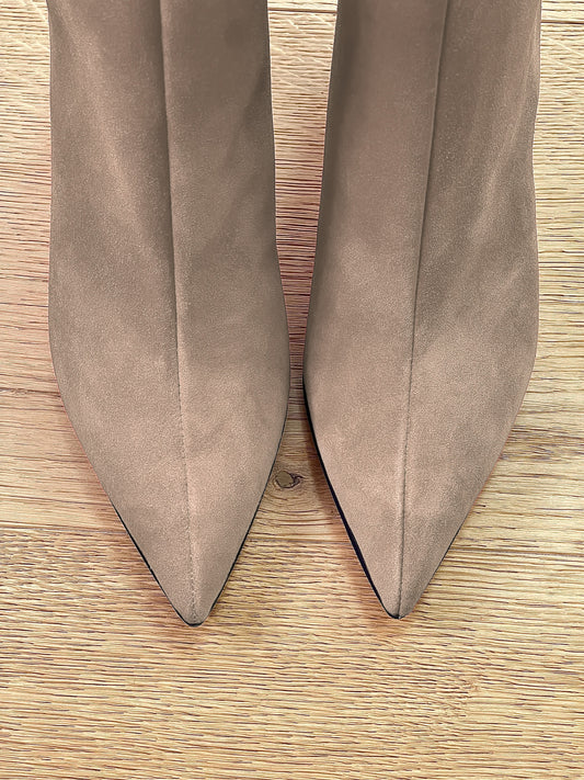 IRIS DOVE GREY SUEDE