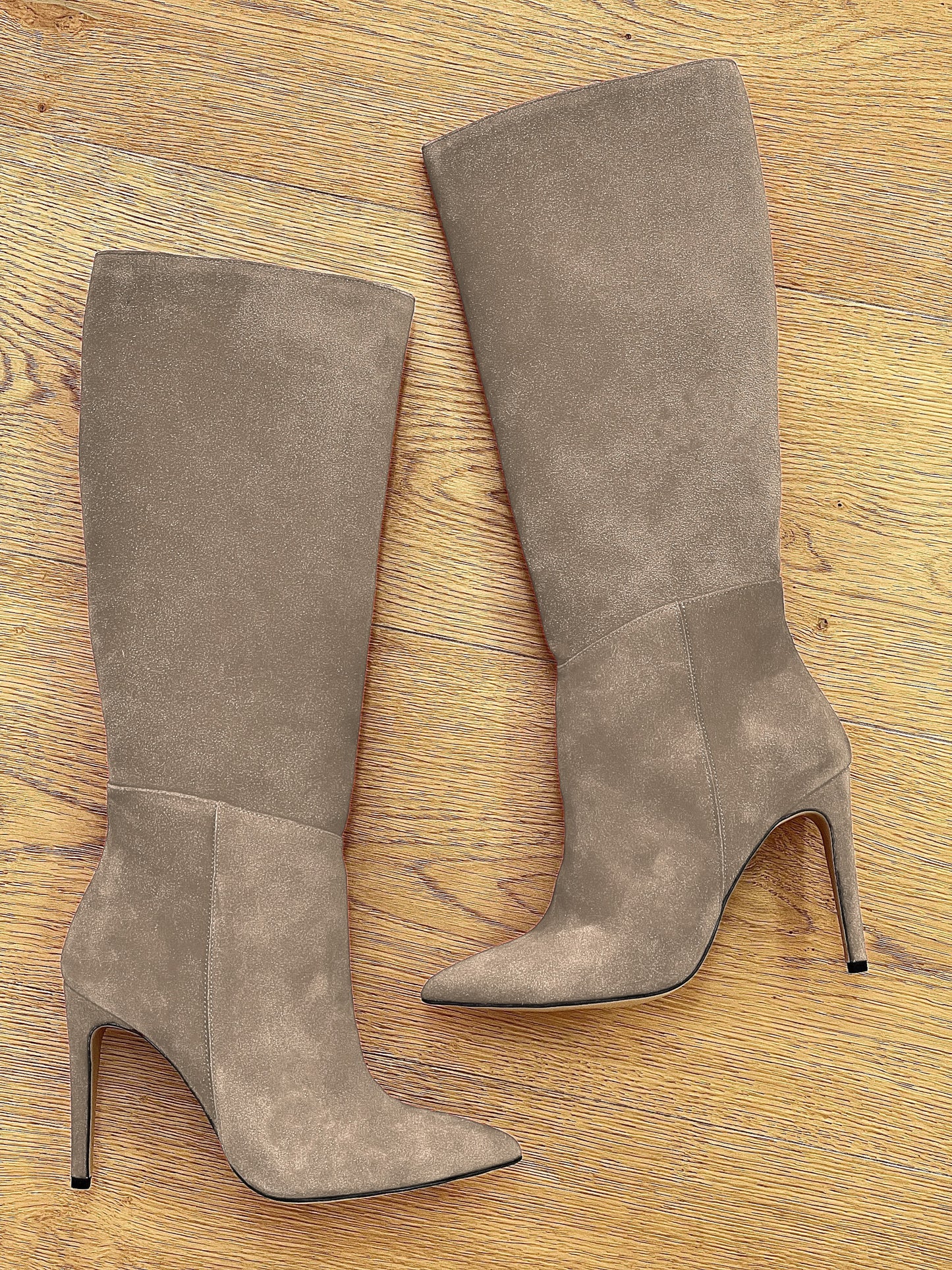 MAYA DOVE GREY SUEDE