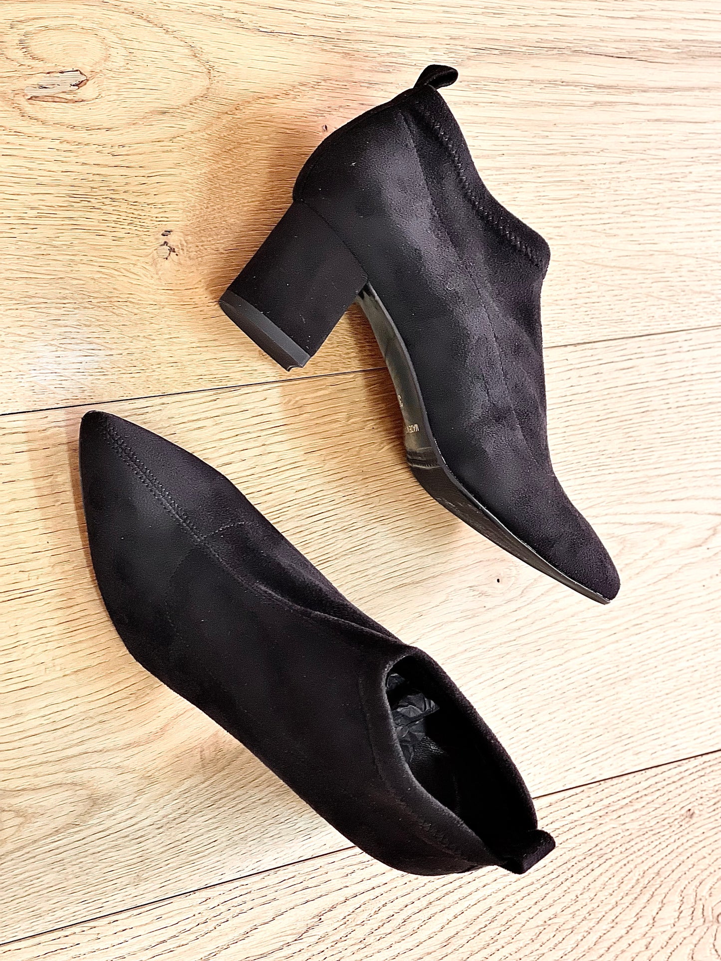 DEVA SUEDE ČERNÁ