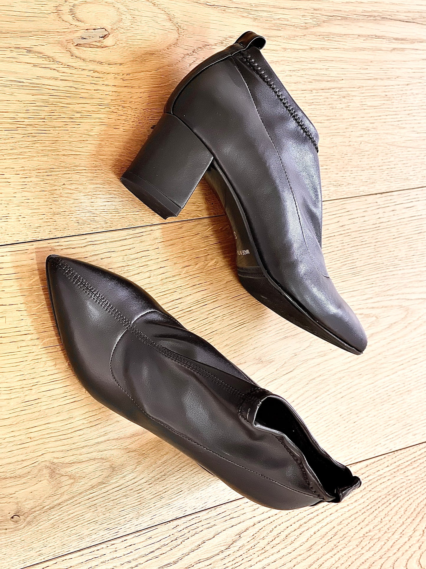 DEVA LEATHER ČERNÁ