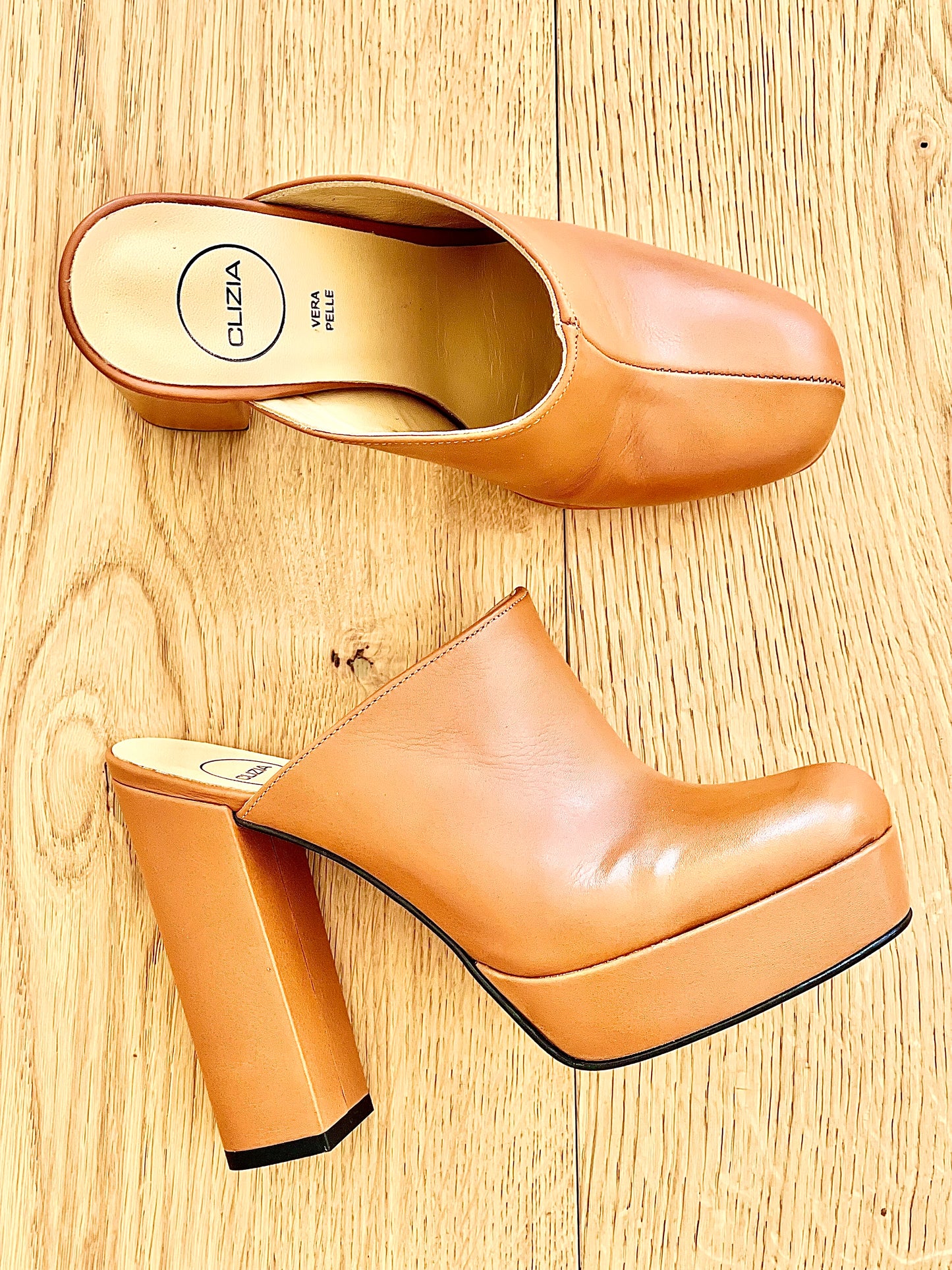 ELVIRA LEATHER