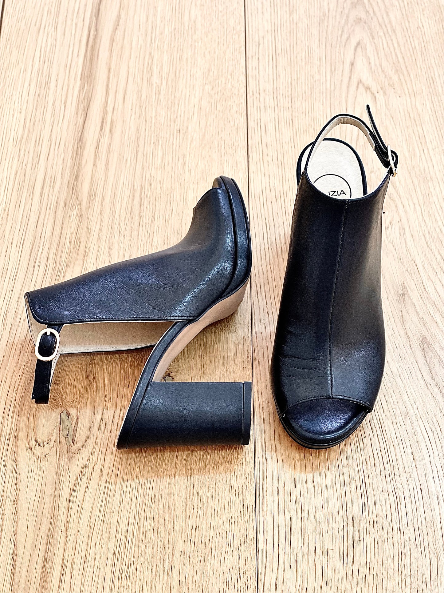 BRESLIN LEATHER BLACK