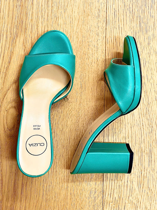 RAQUEL GREEN LEATHER