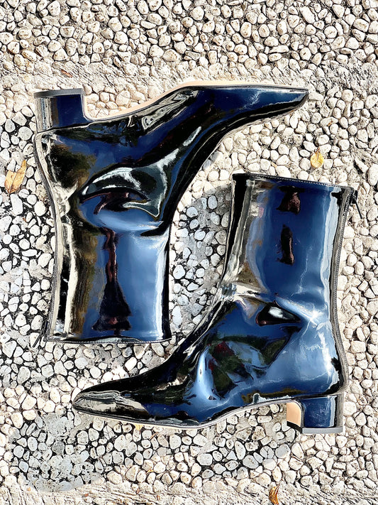 ČERNÁ BARVA PLANETY